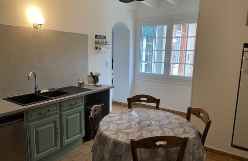 Trausse House | Les Glycines