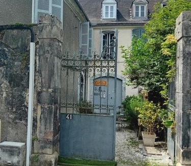 Oloron-Sainte-Marie House | Les Glycines Oloron