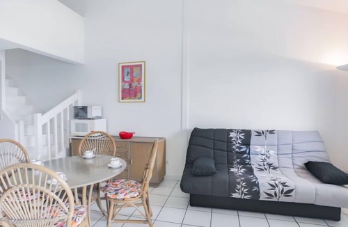 Saint-Cyprien Plage Apartment | Les Goelettes by Interhome