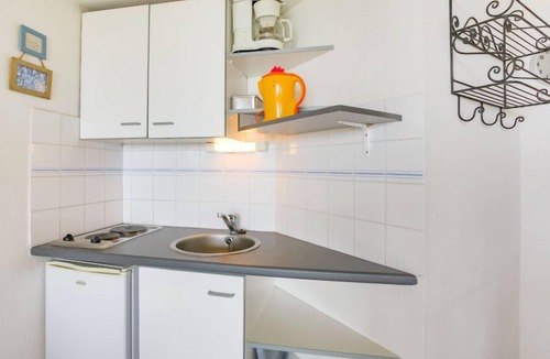 Saint-Cyprien Plage Apartment | Les Goelettes by Interhome