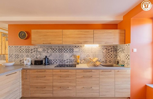 Couches House | Les Gourmets - COUCHES