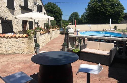 Les Leves-et-Thoumeyragues House | LES GRANGES