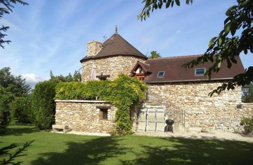 Saint-Etienne-sous-Bailleul House | Les Grandes Vignes