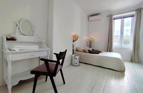 Conques-sur-Orbiel Bed & Breakfast | Les Grands Cyprès - chambres d'hôtes