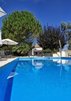 Montesquieu Bed & Breakfast | Les Grands Maitres Chambre d'Hotes