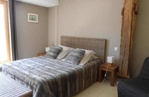 Geney Bed & Breakfast | Les Grands Prés