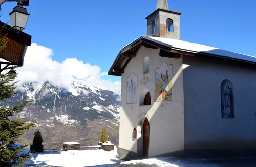 Montalbert Apartment | Les Granges 14 for 10 people.