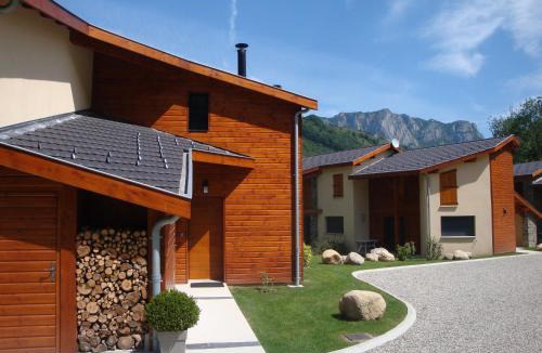 Aston House | Les Granges de Leo