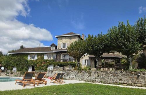 Ambazac House | Les granges du tais