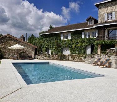 Ambazac House | Les granges du tais