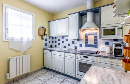 Saint-Palais-sur-Mer House | Les Grillons by Interhome