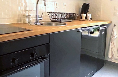 Les Capucins-Saint-Germain House | ★Les Grumes ★Centre Ville★Patio★Wifi