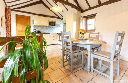 Saint-Frezal-de-Ventalon House | Les Hôtes du Châtaignier