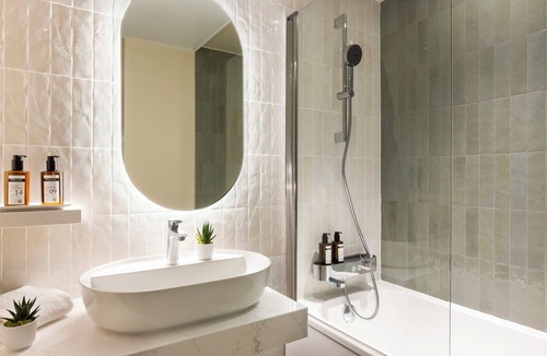 Saint-Merri Apartment | Les Halles 1 Bedroom Apartment With Aircon