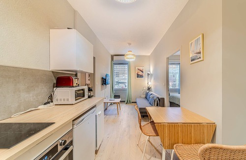 Part Dieu - Bir Hakeim Apartment | Les Halles – Apartment with 2 bedrooms near Part-Dieu