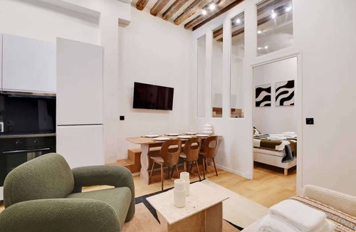 Strasbourg -Saint-Denis Apartment | Les Halles - Grands Boulevards Stylish 2BR - 6P