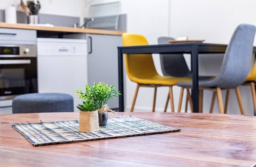 Talensac-Pont Morand Apartment | Les Halles Nantaises - marché de Talensac