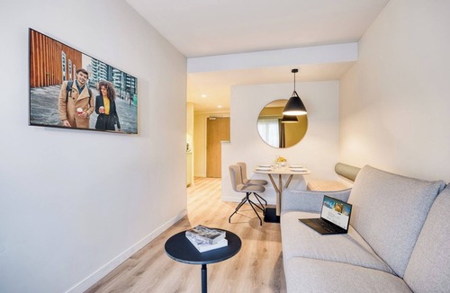 Saint-Merri Apartment | Les Halles Paris 1 Bedroom Apartment Sleeps 4