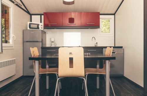 Marminiac House | Les Hameaux de Pomette-Chalet 2 Pers. by Interhome