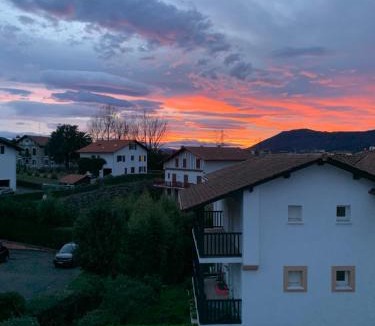 Hendaye Apartment | LES HAUTS DE BIANTENIA AVEC WIFi