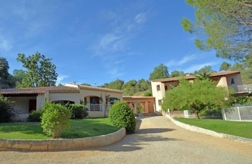 Greoux-les-Bains Apartment | Les Hauts De Greoux