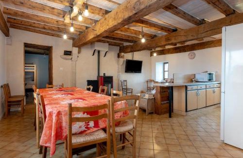 Saint-Maurice-de-Rotherens Apartment | Les hirondelles