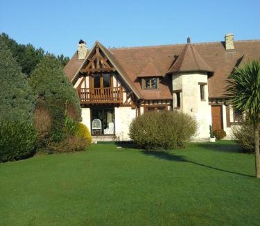 Honfleur House | Les Hibiscus