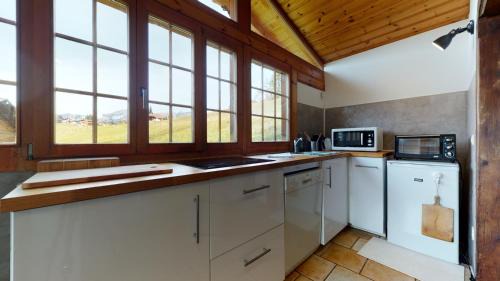 Ormont-Dessous Apartment | Les Hirondelles, cosy apartment with a magnificent view on the mountains