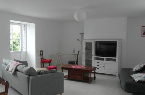 Vains House | Les Hirondelles de la Baie