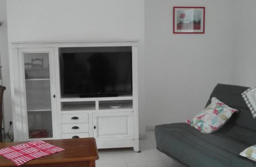 Vains House | Les Hirondelles de la Baie