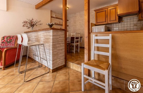 Murol House | Les Hirondelles - Murol