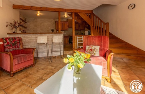 Murol House | Les Hirondelles - Murol