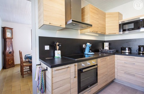 Attignat-Oncin House | LES HORTENSIAS - ATTIGNAT ONCIN