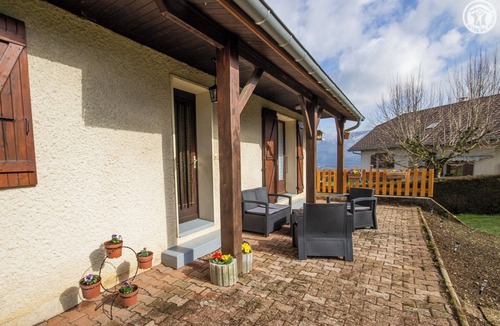 Attignat-Oncin House | LES HORTENSIAS - ATTIGNAT ONCIN