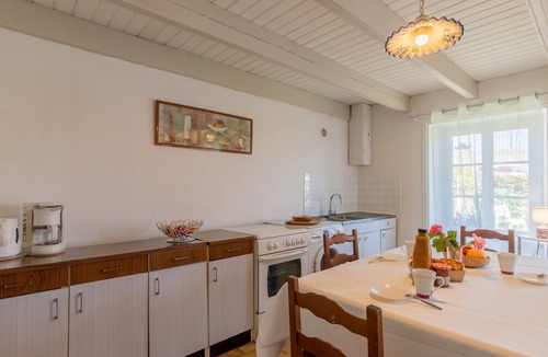 Plogoff House | Les Hortensias by Interhome