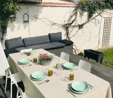Deuil-la-Barre House | LES HORTENSIAS