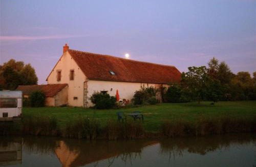 Pouzy-Mesangy House | Les Houlins