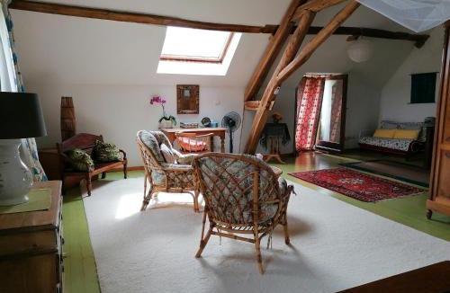 Pouzy-Mesangy House | Les Houlins