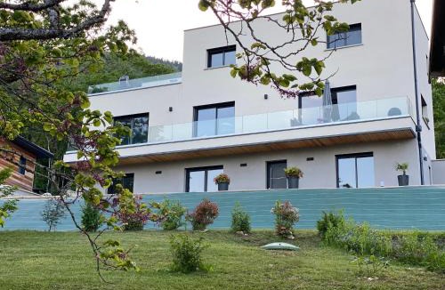 Gex Apartment | Les Hutins