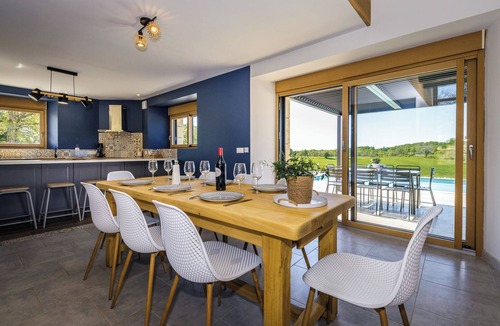 Montgesty Villa | Les Huttes