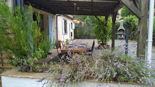 Savignac-Ledrier House | Les Hydrangeas - classé 3 étoiles meuble de tourisme
