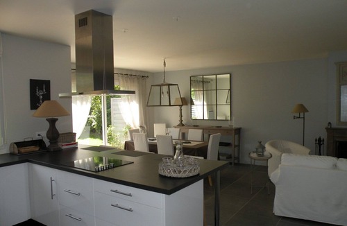 Sainghin-en-Melantois House | Les Ifs B: Charming Cottage & Private Garden - Lille