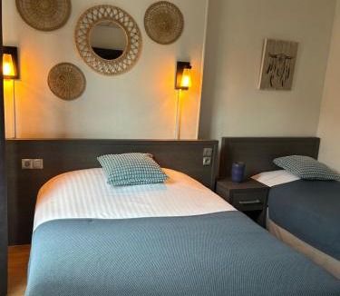 Quartier Vieux Marche-Cathedrale Hotel | Les Initiés