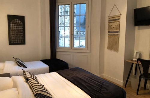 Quartier Vieux Marche-Cathedrale Hotel | Les Initiés