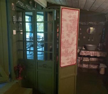 Watronville House | Les Insolites