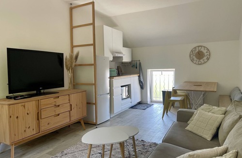 Auvers-sur-Oise House | ⭐️⭐️⭐️⭐️ Les Iris - "Au Vert" charming gîte