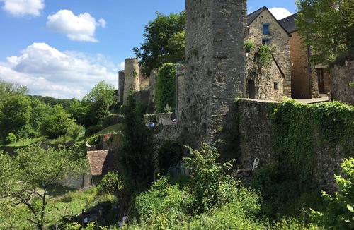 Chammes Bed & Breakfast | Les Jardins Suspendus du Ravelin