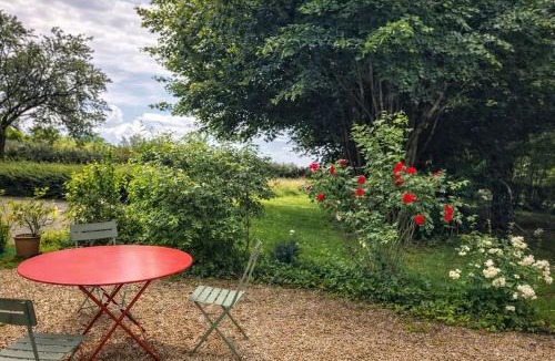 Chevagny-les-Chevrieres Apartment | Les Jardins de Chevagny Parking - Jardin - 6 Personnes