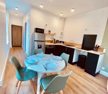 Moulins Apartment | Les Jardins Bas