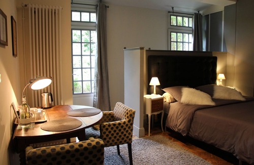 Les Veneurs House | Les Jardins Carnot